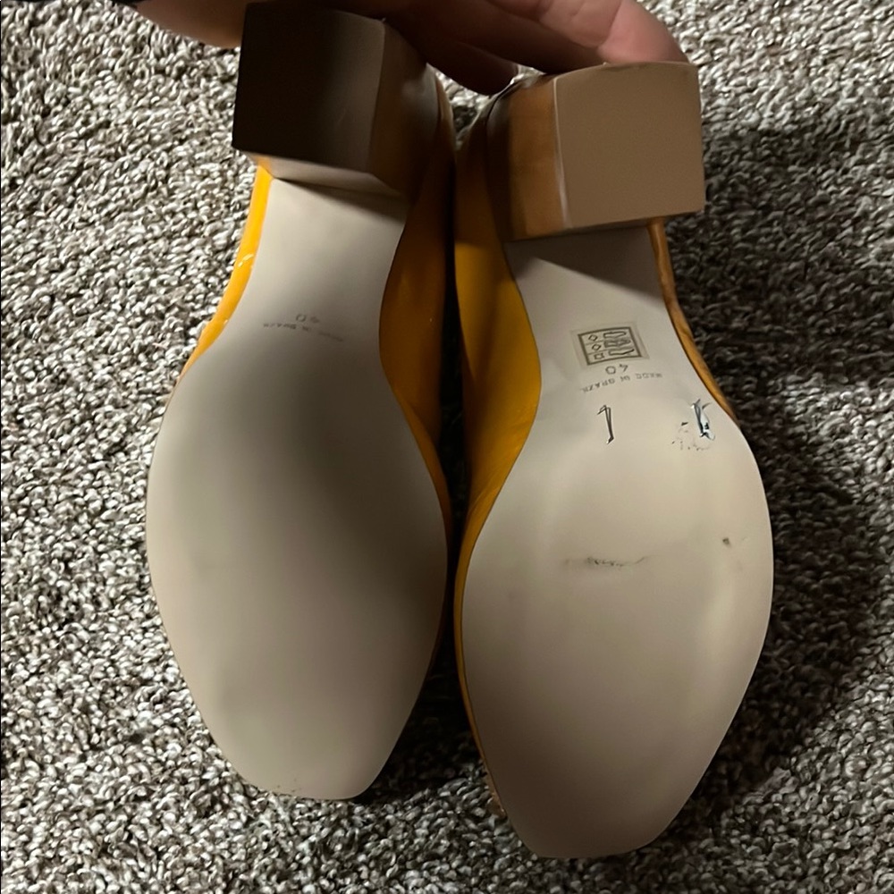 Yellow Block Heel Women's Shoes - Picture 4 of 4
